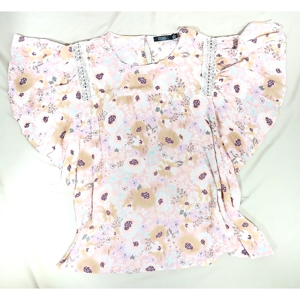 BOHO Cure. Brand Flutter Sleeve Top XL